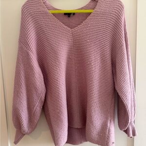 1State Women's lavender V-Neck Sweater